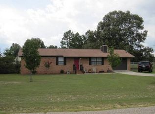 125 Rolling Hills Dr, Ozark, AL 36360