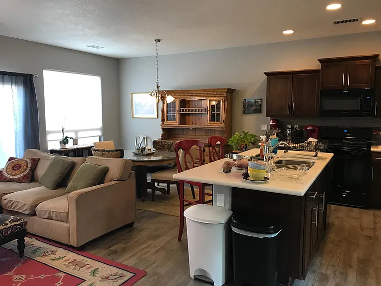 1605 Band Saw Dr NW — Photo 2