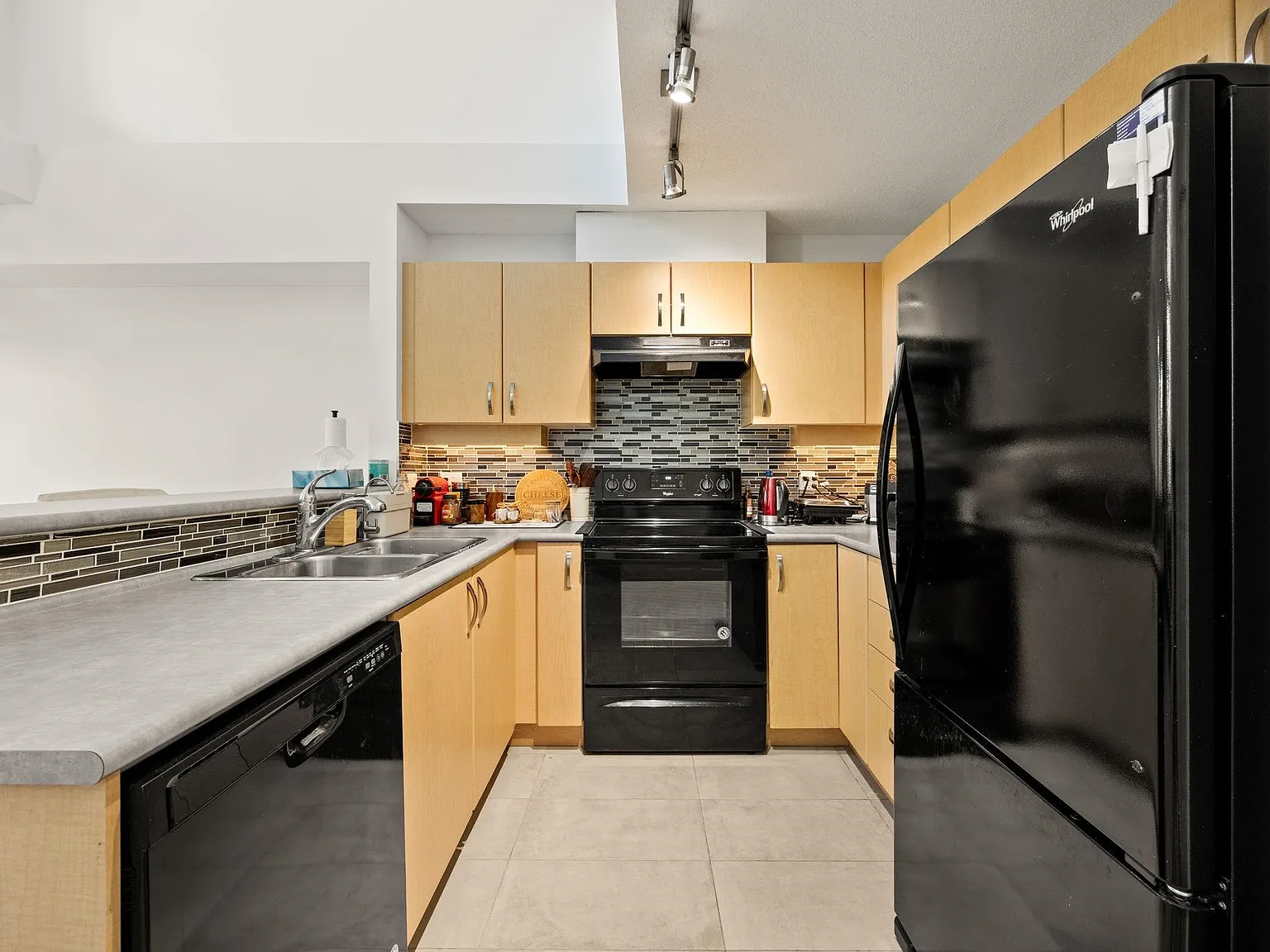 2 bed, 877 sqft, $2,500 — Photo 4