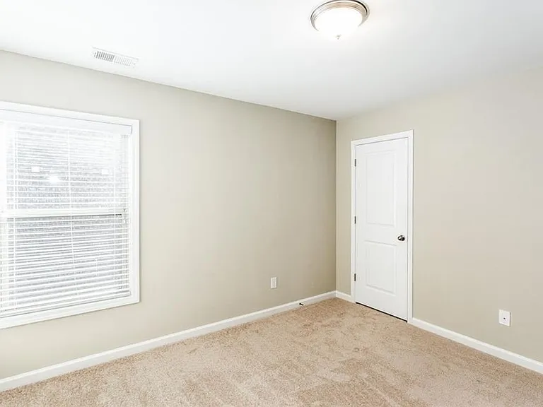 2105 Greencrest Cir — Photo 17