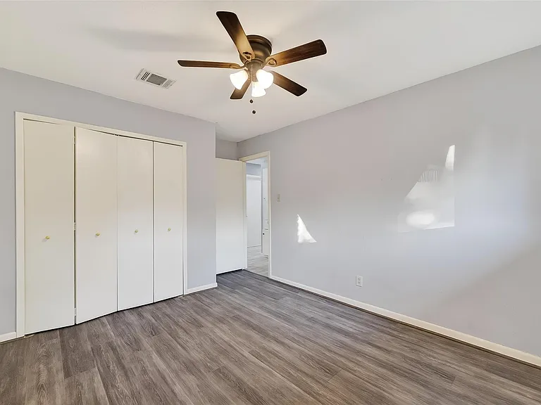 10706 Sagebluff Dr — Photo 16