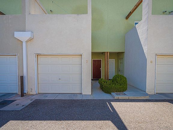 4th image of 702 Broadway Blvd SE APT 7