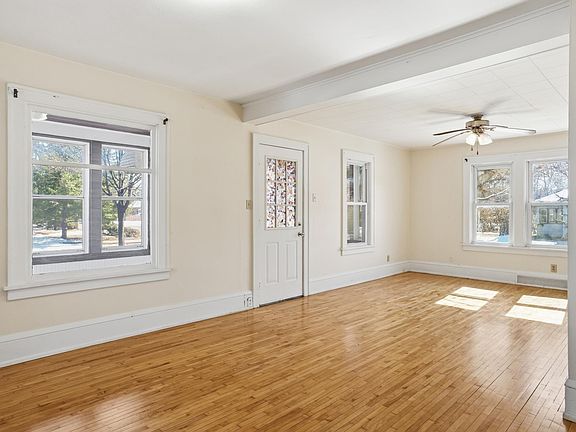 4th image of 1029 11th Ave S