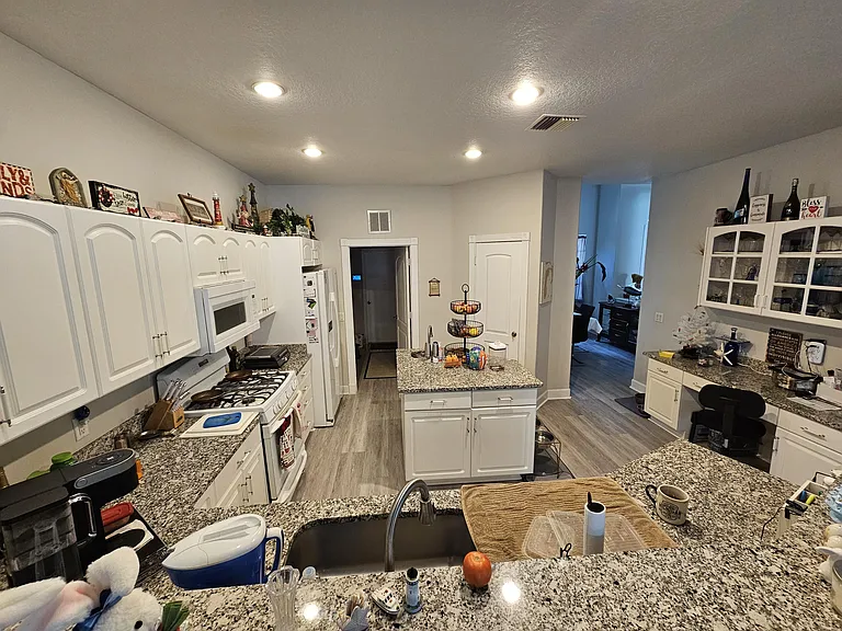 2720 SE Kern Rd — Photo 8