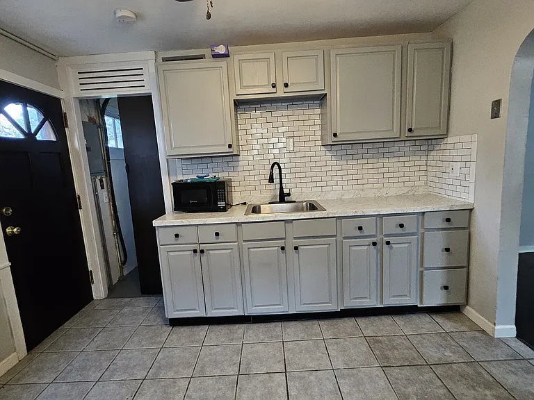 432 Pearl Harbor St #432 — Photo 7
