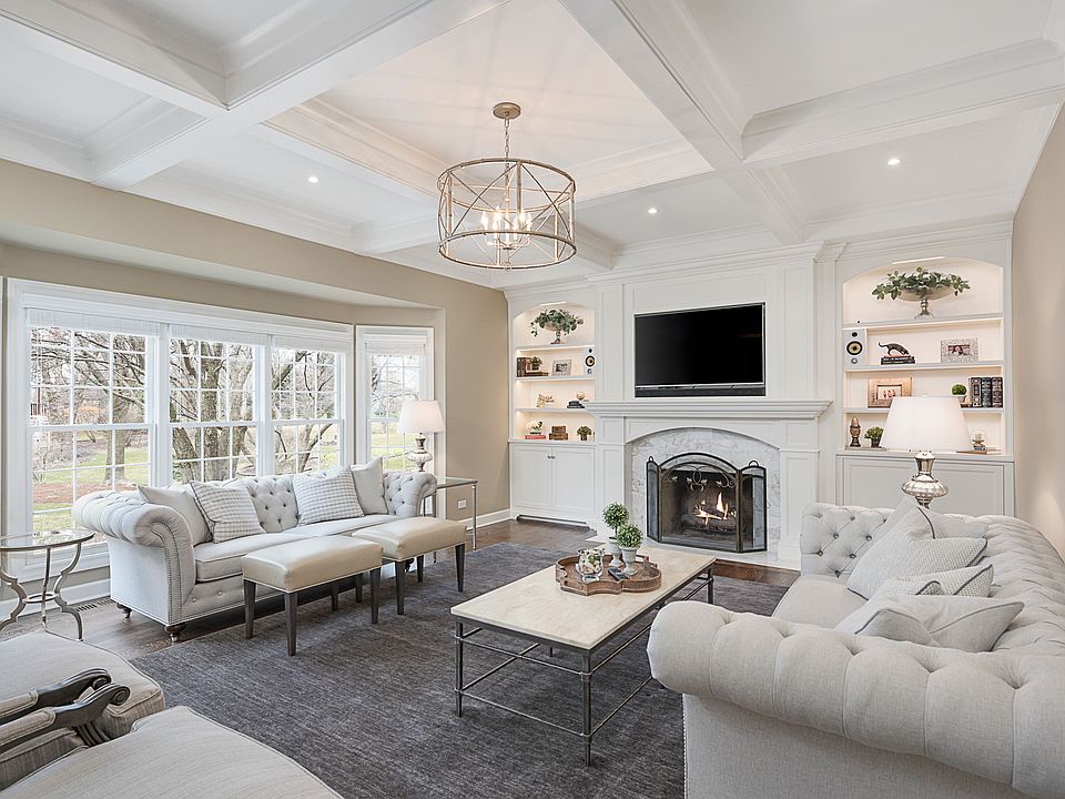 2nd image of 4336 Camelot Cir
