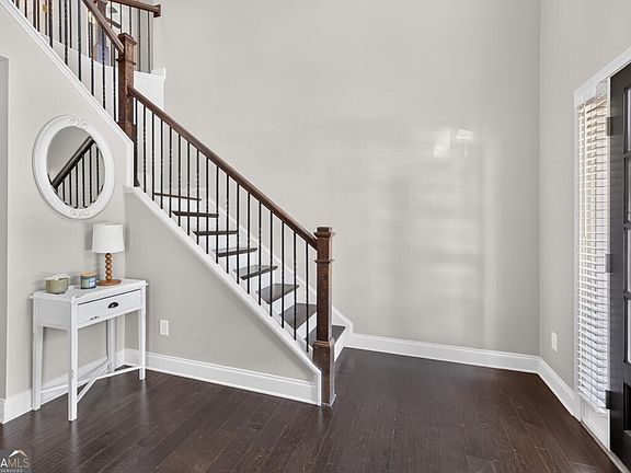 2nd image of 1229 Redhead Ln