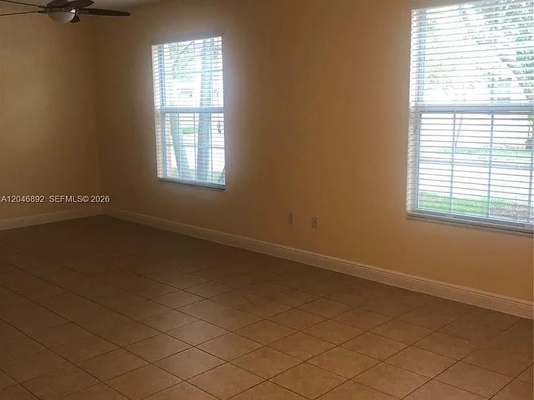 1129 SW 147th Ter #1129 — Photo 17