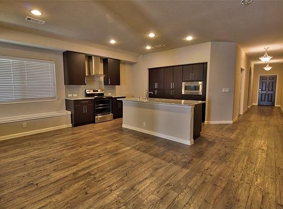 5th image of 4107 Sandalwood Ct