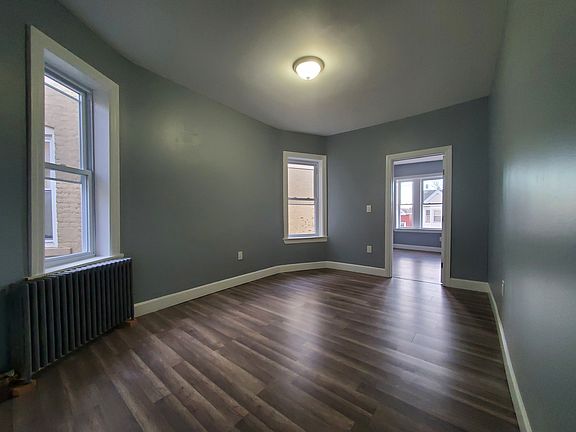 4th image of 32 Corbin Ave #5E