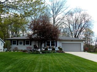 11374 Nixon Rd, Grand Ledge, MI 48837