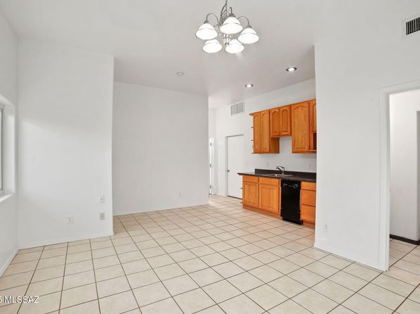 9011 W Floyd St, Tucson, AZ 85735
