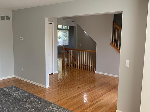 5th image of 197 Columbia Dr