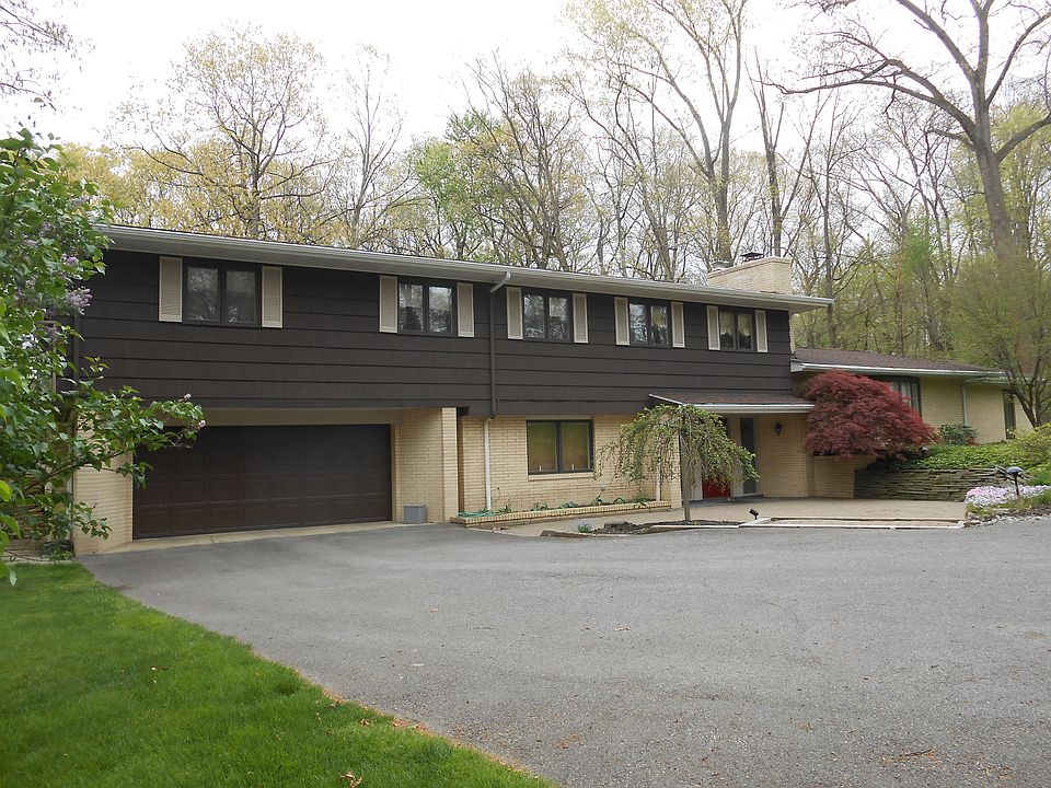 1st image of 214 South Dr