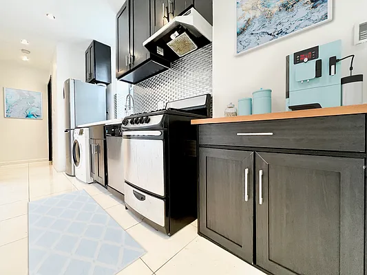 Rented by Vector New York, LLC | media 39