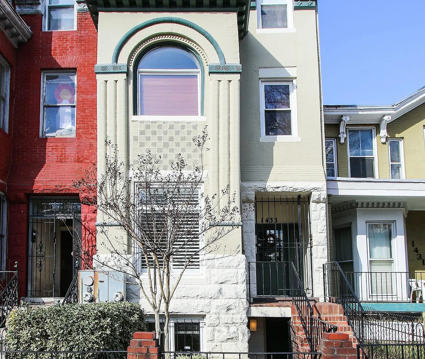 1 bed, 1.5 bath, 740 sqft, $2,800 — Photo 1