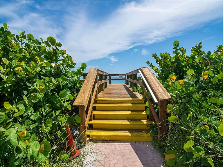 5400 Highway A1A #I24 — Photo 27