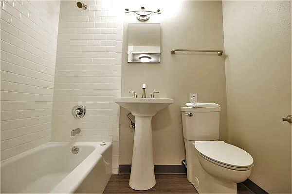 1671 N. Prospect Ave. — Photo 124