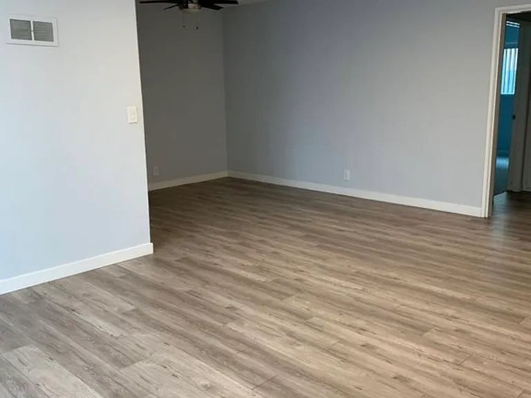 1115 N Flores St #8 — Photo 4