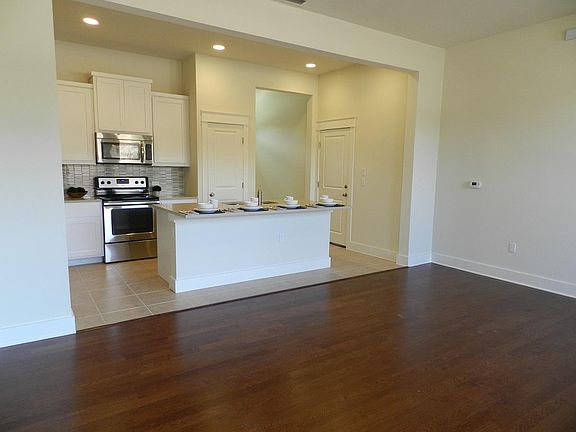 3rd image of 13001 Hymeadow Dr #17