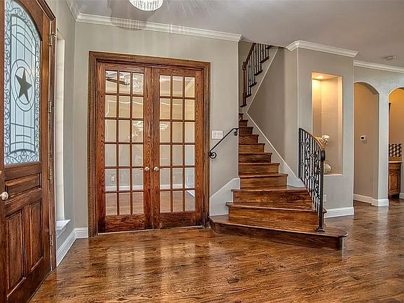 4th image of 1081 Great Meadow Dr