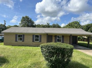 106 Normandy Ave, Batesville, MS 38606