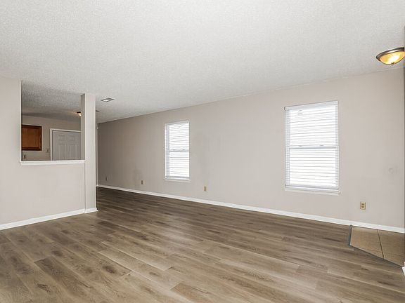 5th image of 1836 Dutch Elm Dr