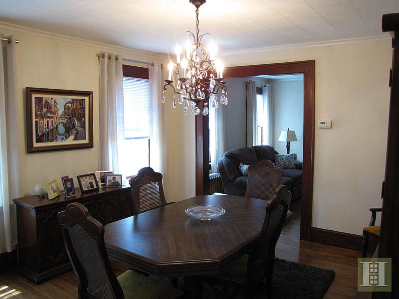 2nd image of 10 Belmohr St