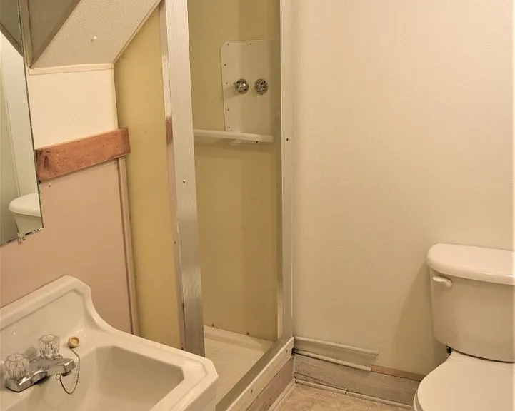 777 Wayne Ave #1-6 — Photo 12