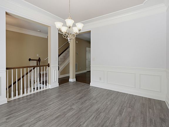 3rd image of 1066 Woodbury Falls Dr
