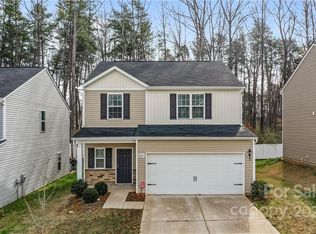 7613 Mockernut Dr, Charlotte, NC 28215