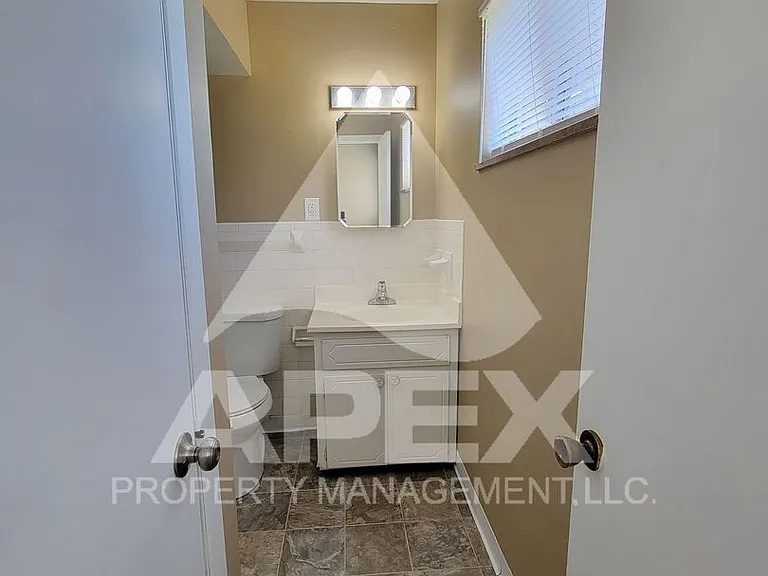 2927 Whittle Springs Rd #4 — Photo 11