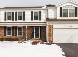 25W014 Oriole Ln, Naperville, IL 60540