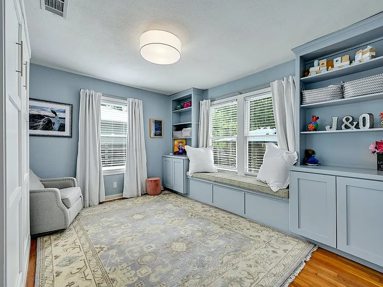 1709 Payne Ave — Photo 14