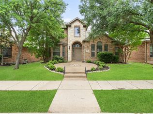 1825 Amber Ln, Carrollton, TX 75007