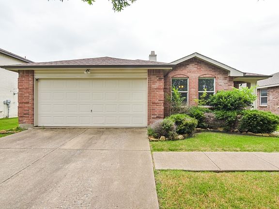 2nd image of 1105 Wyatt Earp Dr