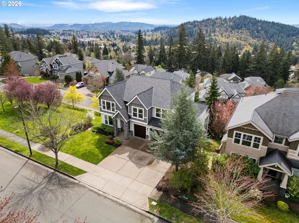 10928 SE Lenore St, Happy Valley, OR 97086