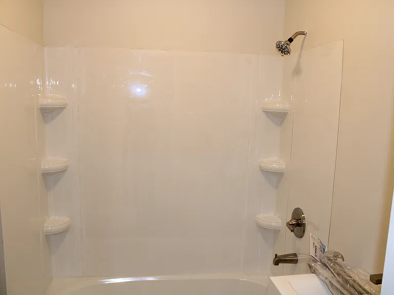 122 Memorial Dr — Photo 8