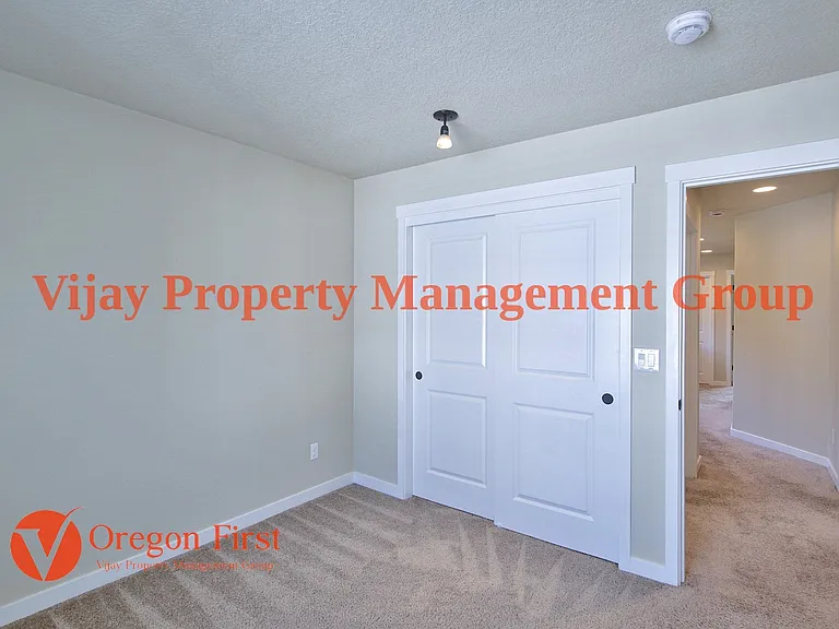 410 SW Basilone Ter — Photo 18