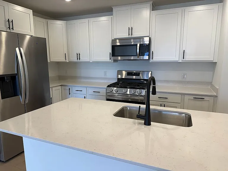 21610 Magnolia Way — Photo 4