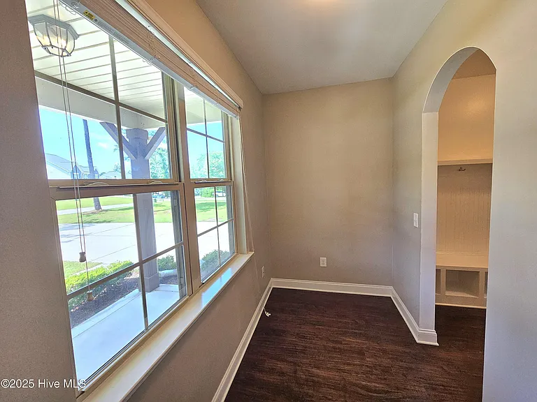 100 Mayfield Ct — Photo 15