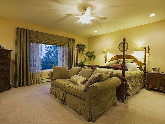 private, expansive master