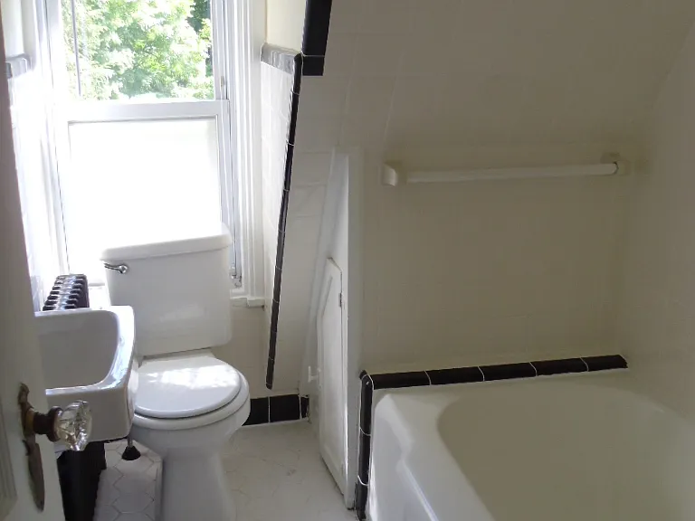 132 Linden Ave #5 — Photo 9