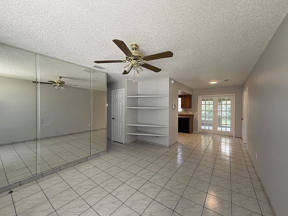 2nd image of 3940 Alpert Dr