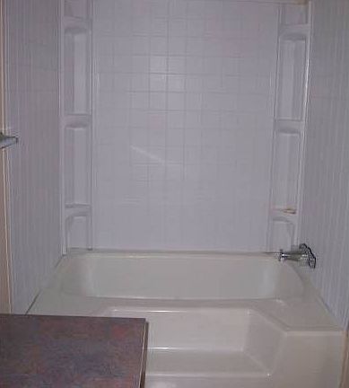4th image of 7533 Kingsboro Dr