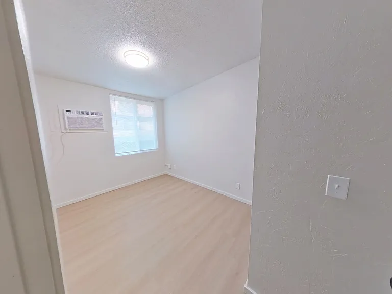 University Manor - Newly Renovated Units just a short walk from Campus! — Photo 36