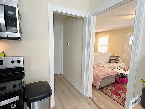 5th image of 620 Addison Ave