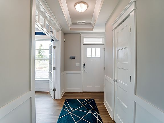 These photos are representative of this floor plan, but all options may not be available in every co