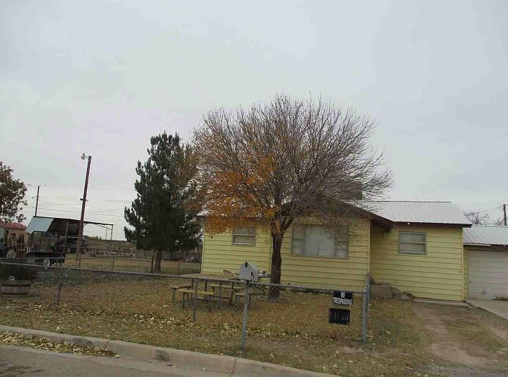 1st image of 3708 W Lowell Ave