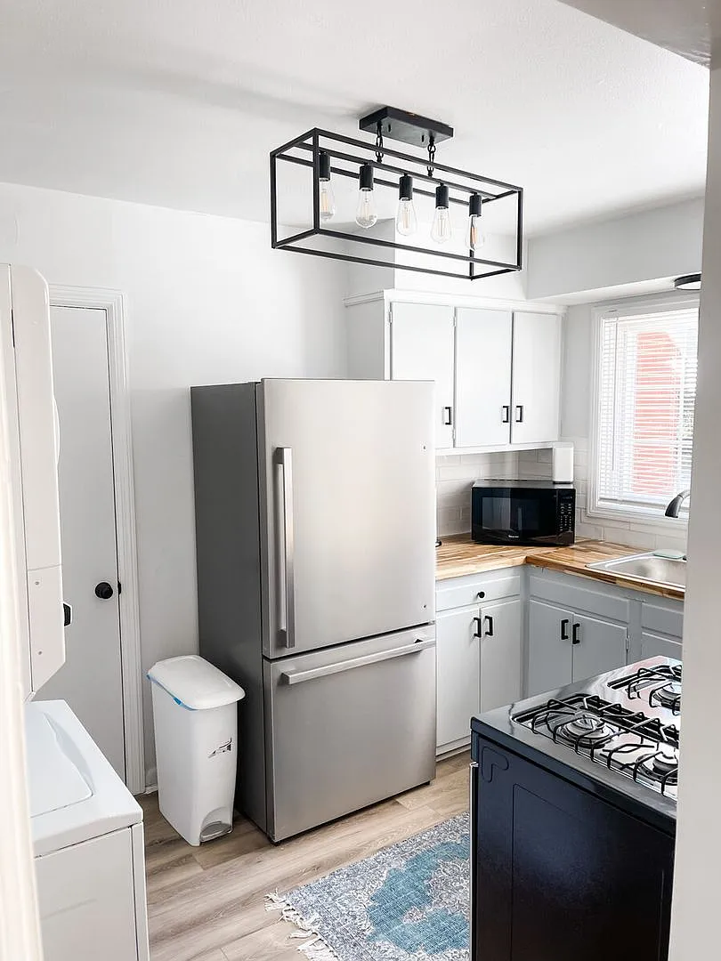 Charming Apt near Savannah's Historic District! Unit 1 — Photo 1